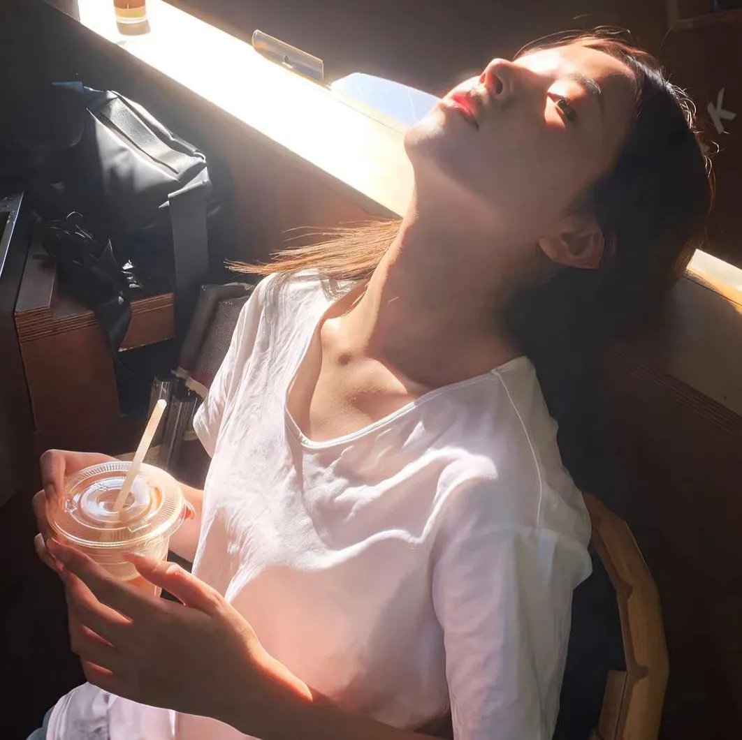飞女黛丝